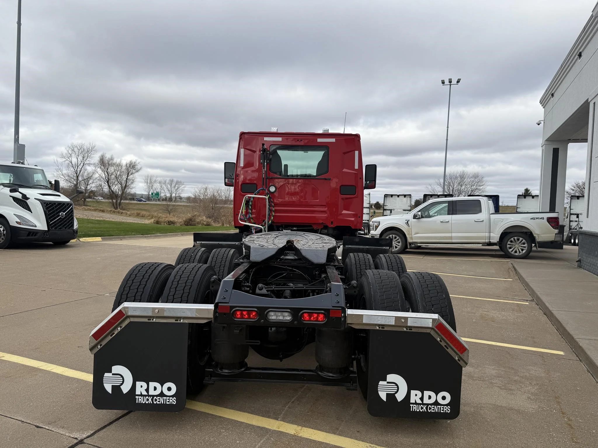 2026 Mack Pioneer — photo 6