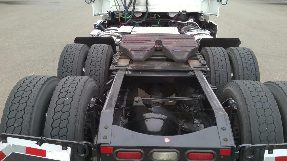 2021 Volvo VNR 640 - image 6