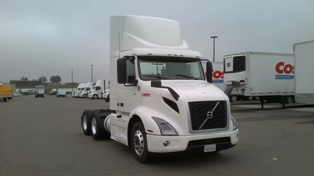 2021 Volvo VNR 640 in Stockton, CA