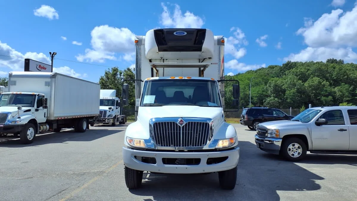 2019 International 4300 in Salisbury, MA — photo 2