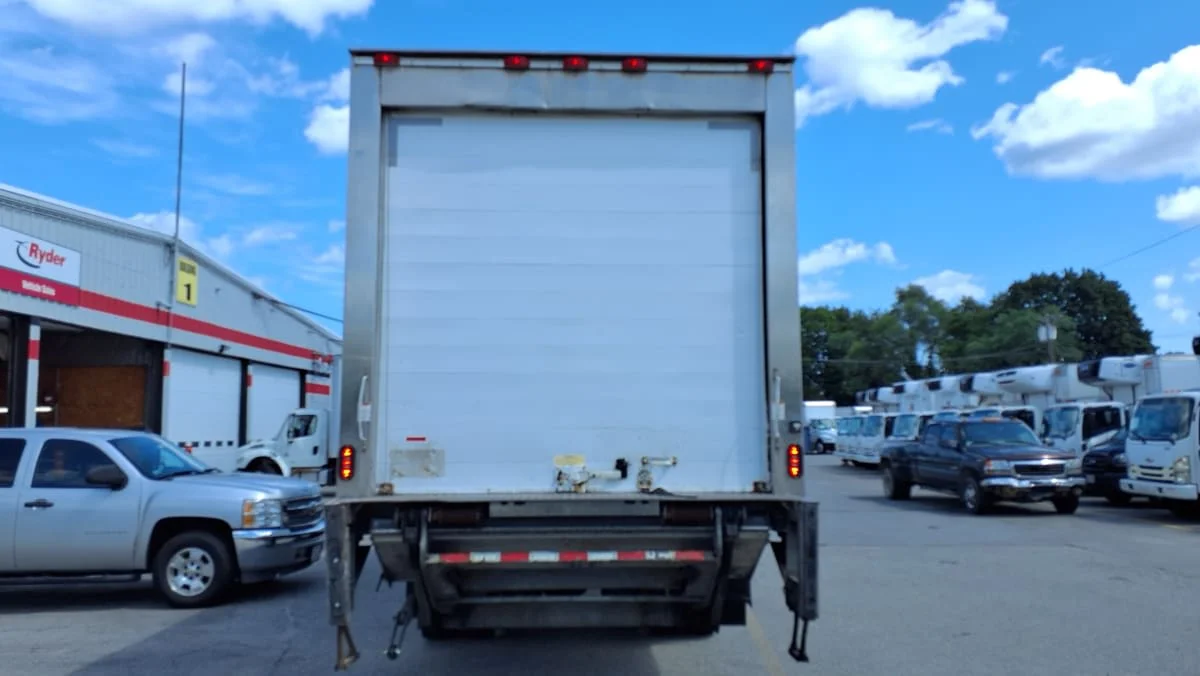 2019 International 4300 in Salisbury, MA — photo 5