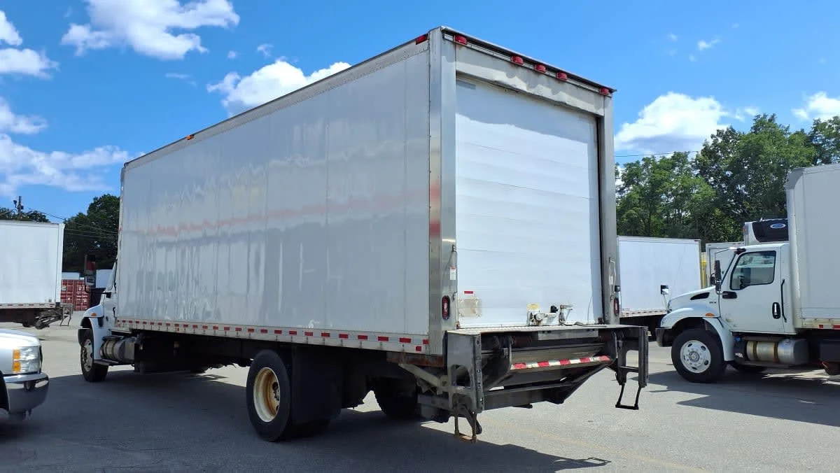 2019 International 4300 in Salisbury, MA — photo 6