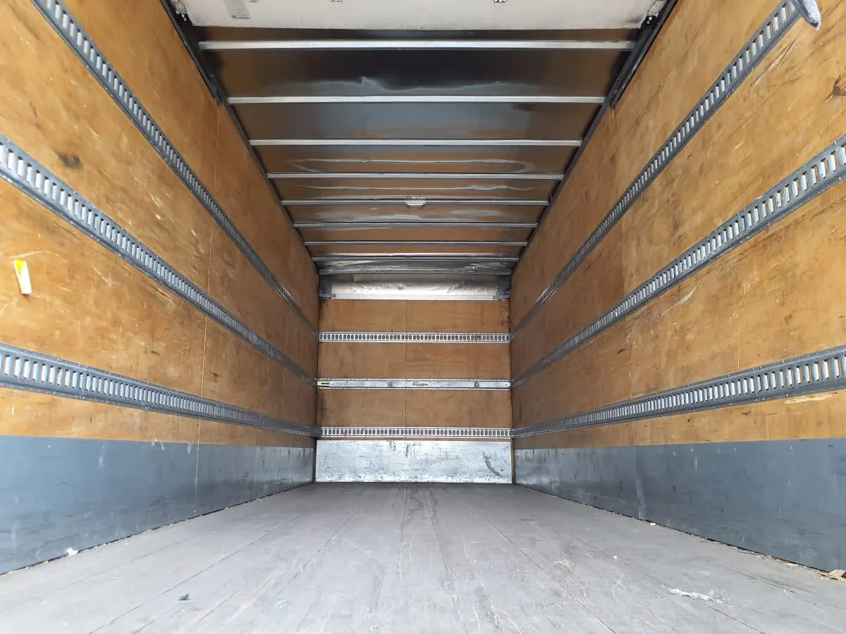 2019 Freightliner M2 106 in Miami, FL — photo 8