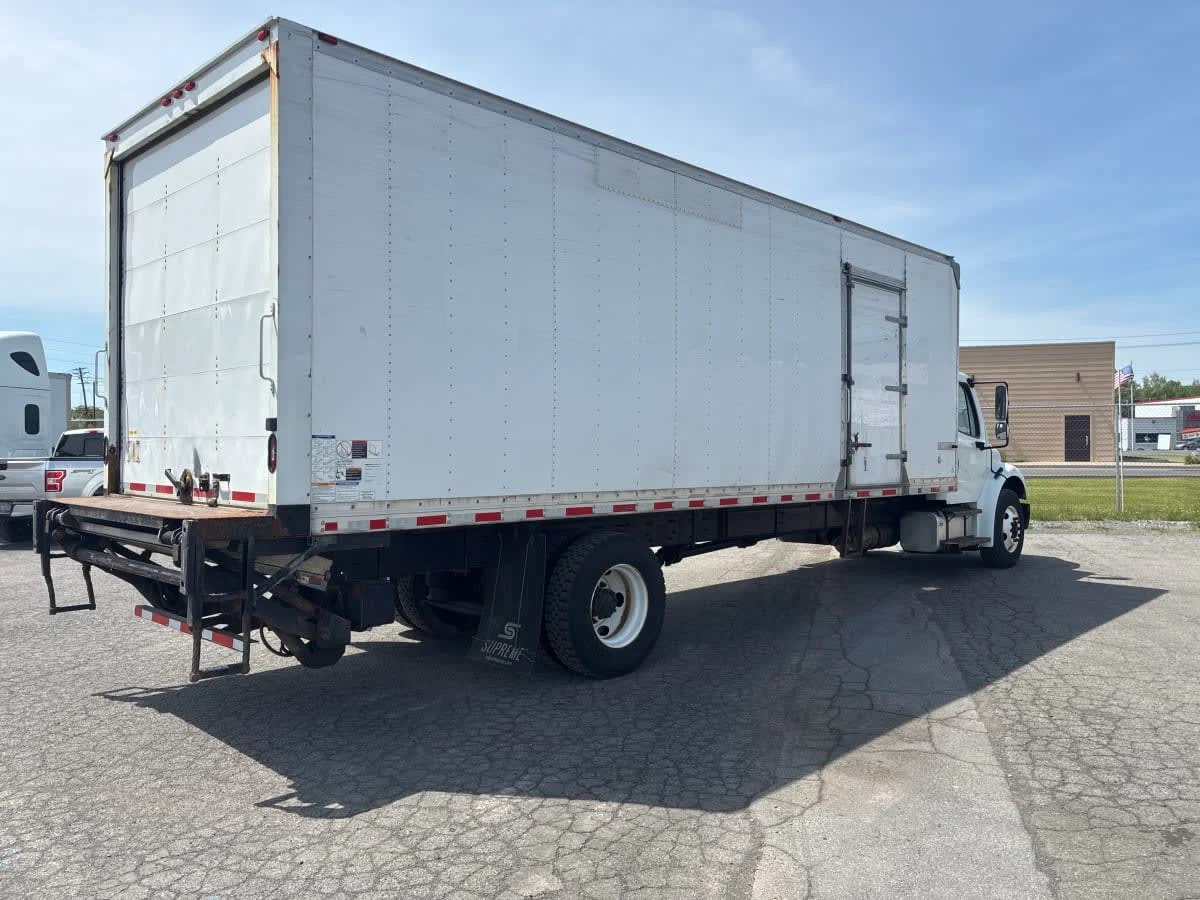 2018 Freightliner M2 106 in Syracuse, NY — photo 4
