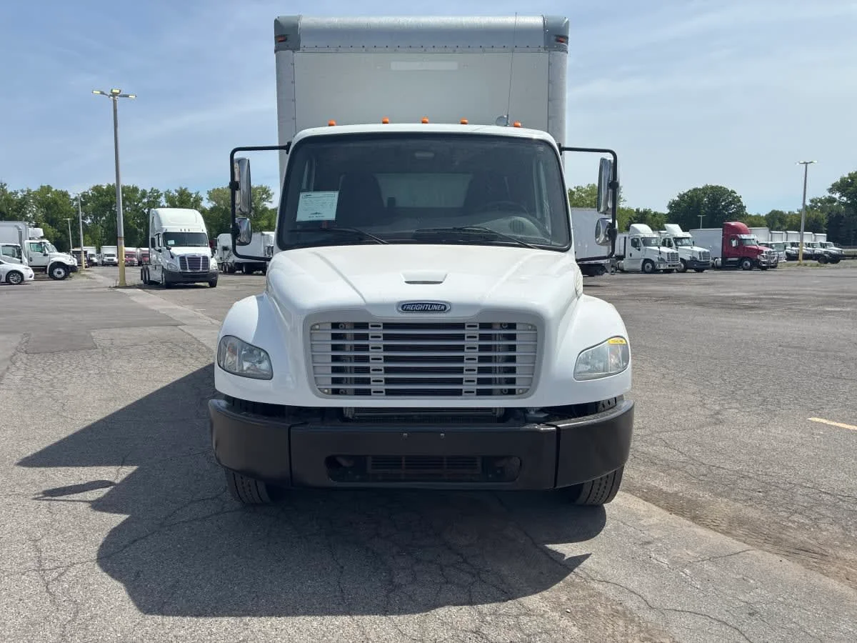 2018 Freightliner M2 106 in Syracuse, NY — photo 2