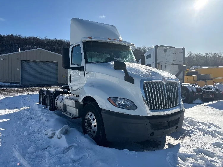 2019 International LT in Coxsackie, NY — photo 4