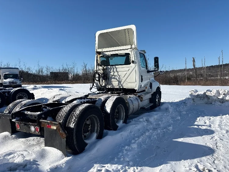 2019 International LT in Coxsackie, NY — photo 3