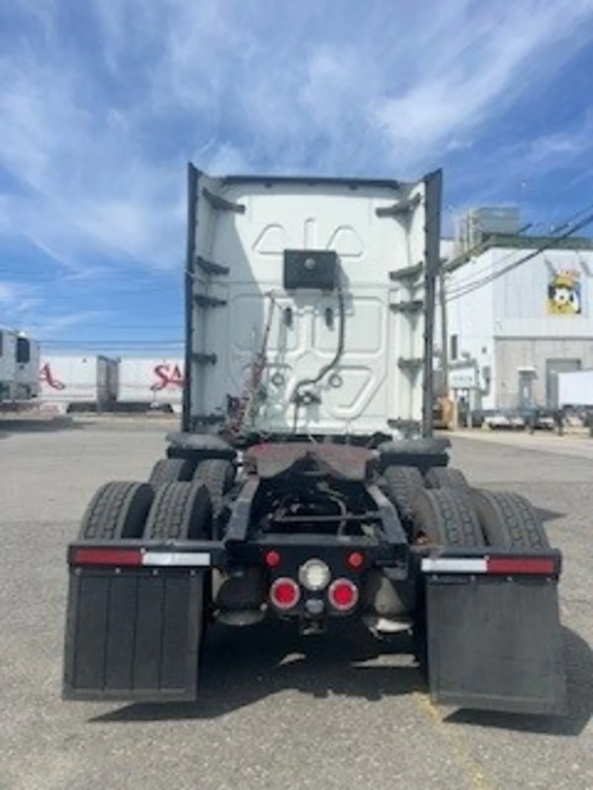 2020 Freightliner Cascadia in Newark, NJ
