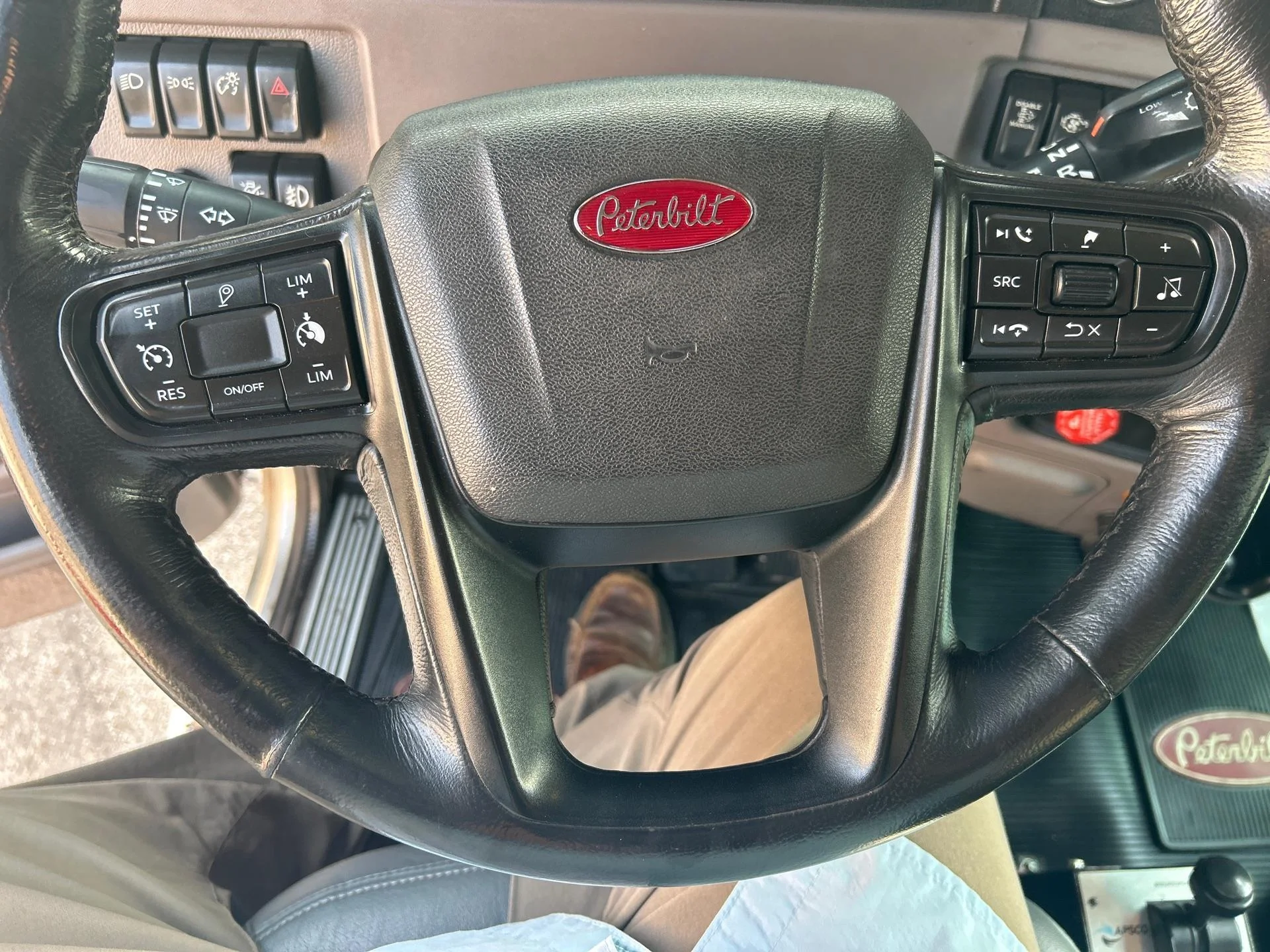 2024 Peterbilt 389 in Zanesville, OH — photo 16