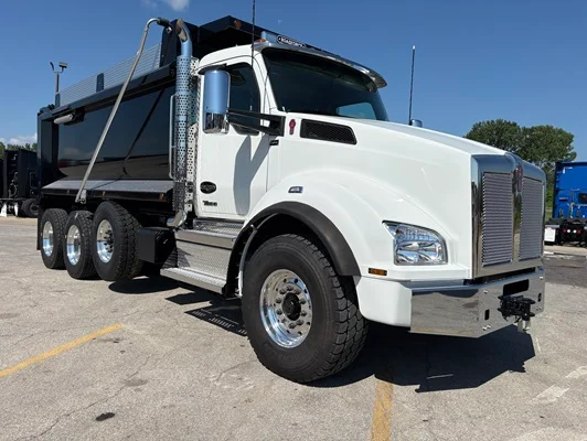 2027 Kenworth T880