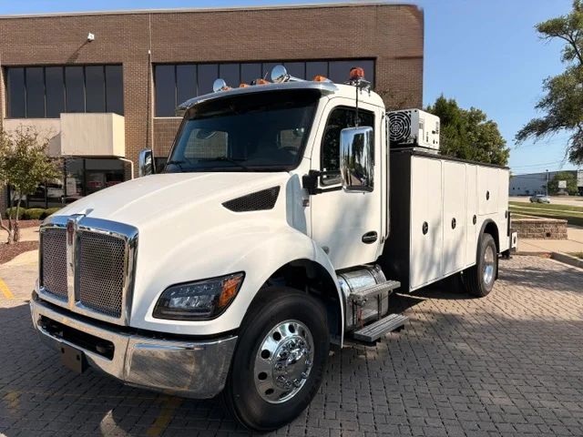2027 Kenworth T380