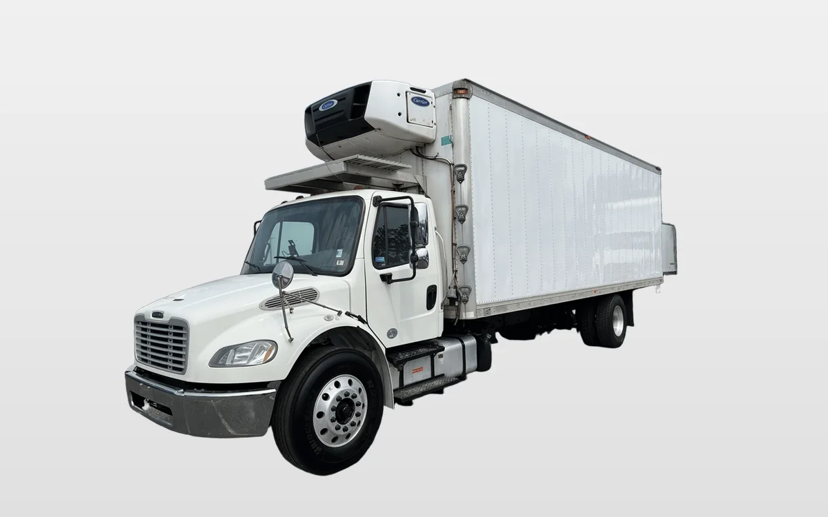 2016 Freightliner M2 106 - image 1