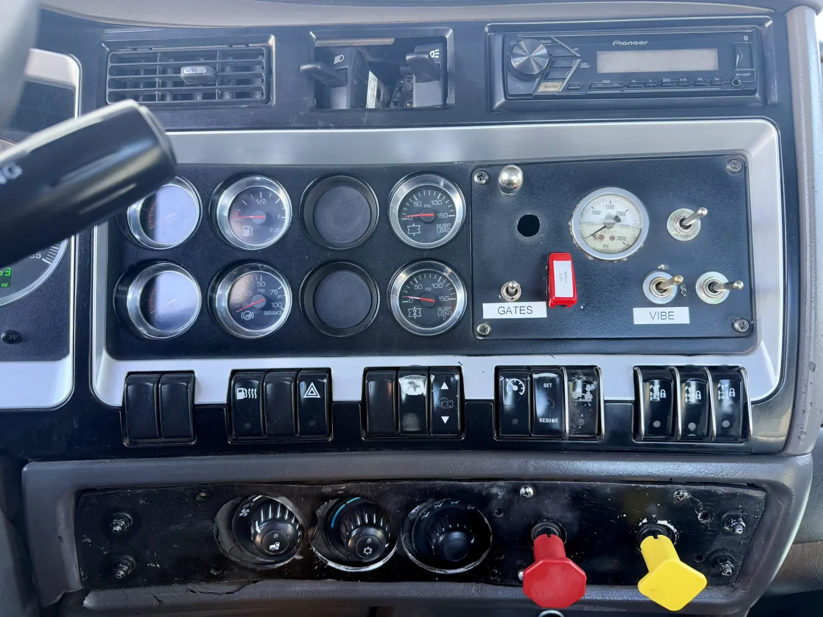 2007 Kenworth W900 in New Lenox, IL — photo 17