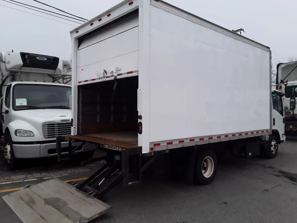 2019 Isuzu NPR - image 4