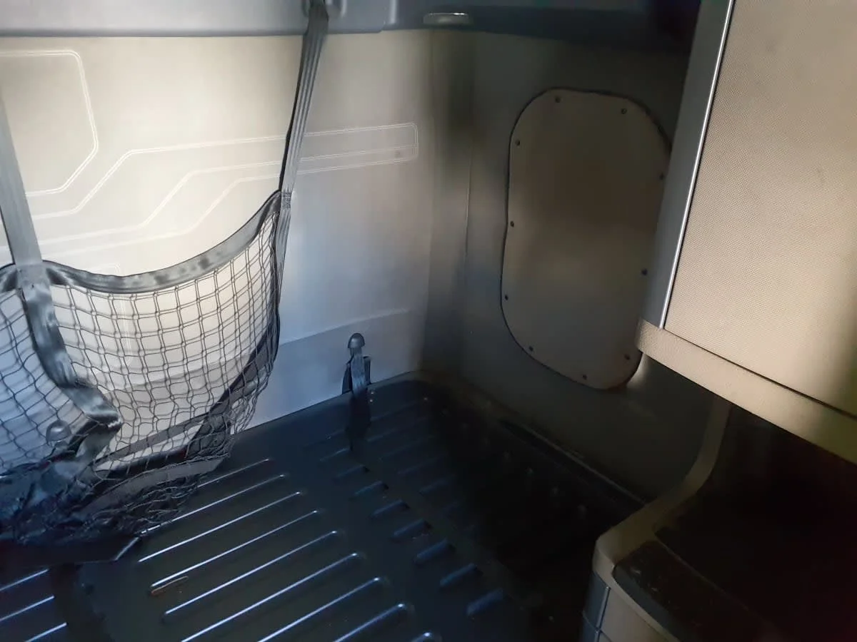 2020 Freightliner Cascadia in Altoona, IA — photo 13