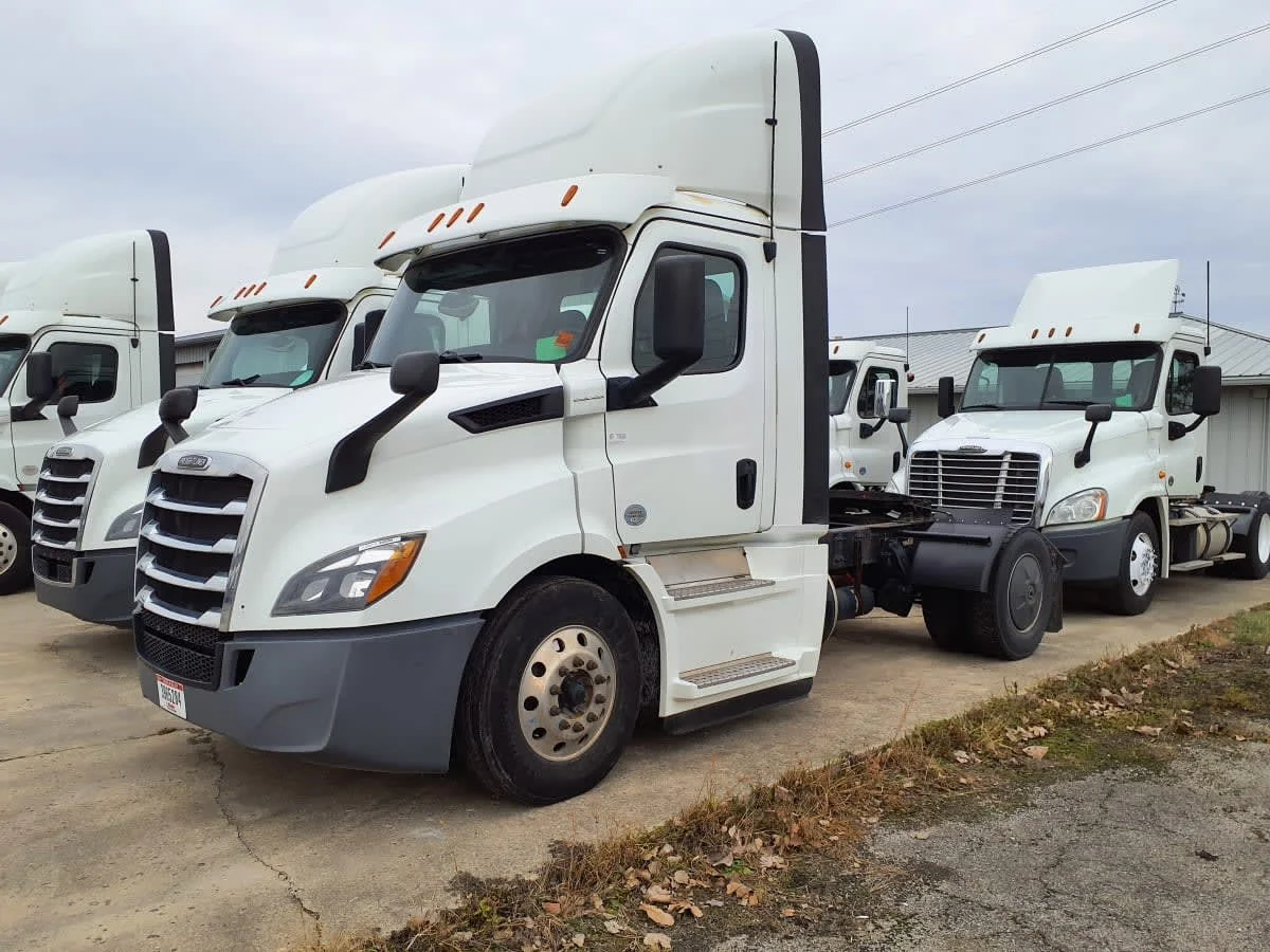 2020 Freightliner Cascadia in Indianapolis, IN