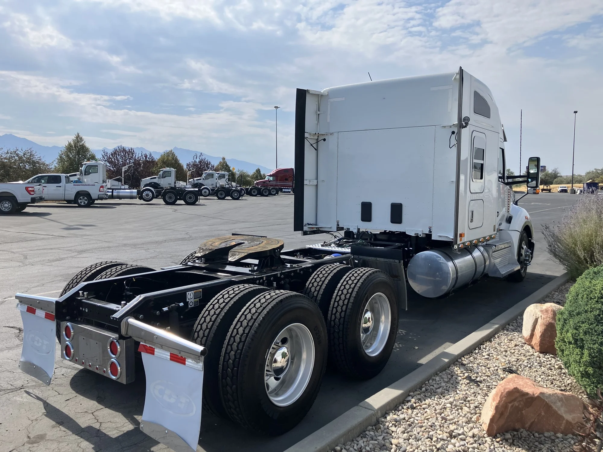 2022 Kenworth T680 in Salt Lake, UT — photo 4