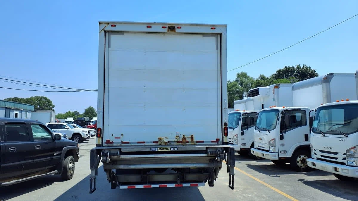 2019 Freightliner M2 106 in Salisbury, MA — photo 5