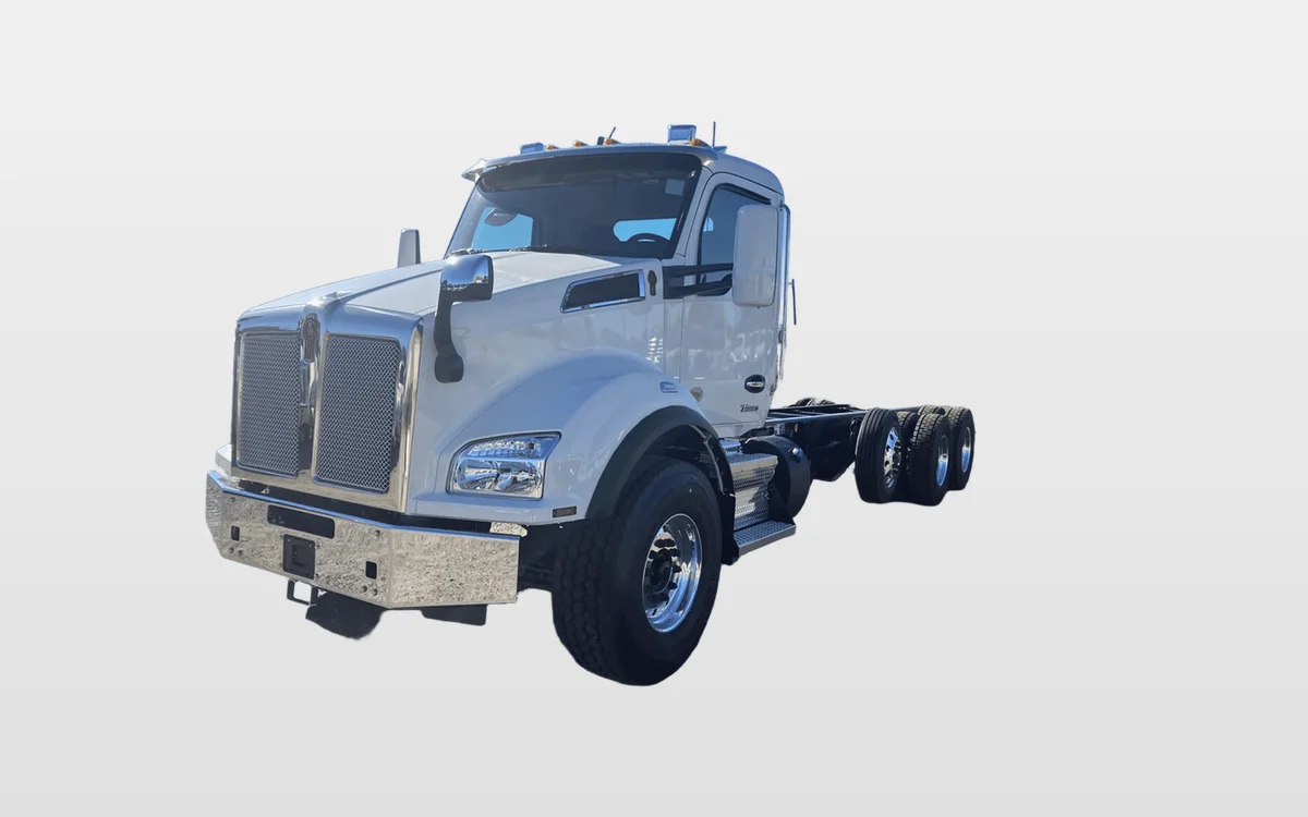 2026 Kenworth T880 - image 1