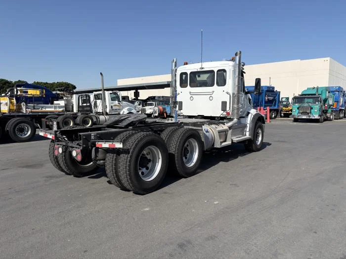 2027 Peterbilt 567 in Sylmar, CA — photo 6
