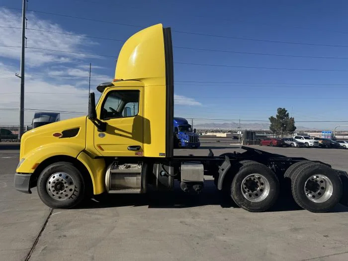 2021 Peterbilt 579 in Amarillo, TX — photo 11