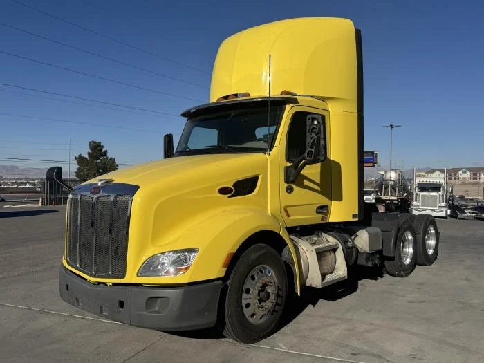 2021 Peterbilt 579 in Amarillo, TX — photo 2