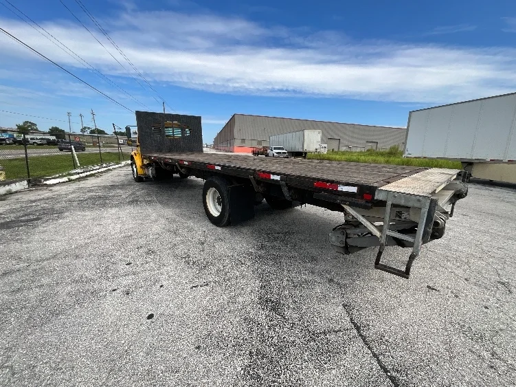 2019 Freightliner M2 106 in Tampa, FL — photo 6