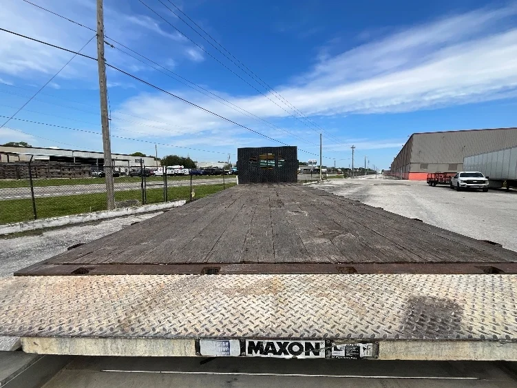 2019 Freightliner M2 106 in Tampa, FL — photo 8