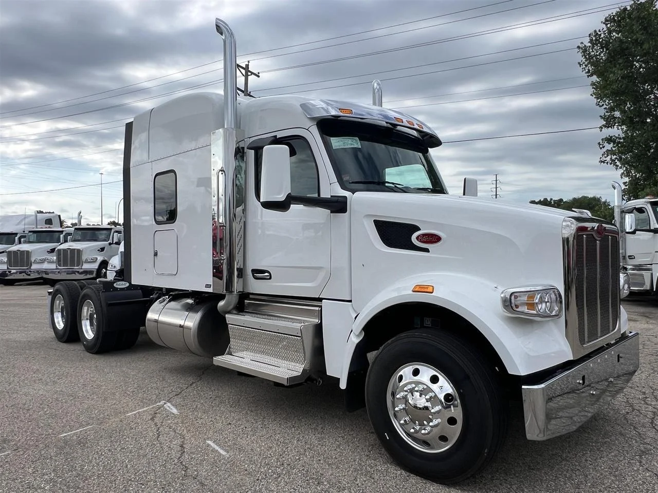 2027 Peterbilt 567 in South St. Paul, MN — photo 3