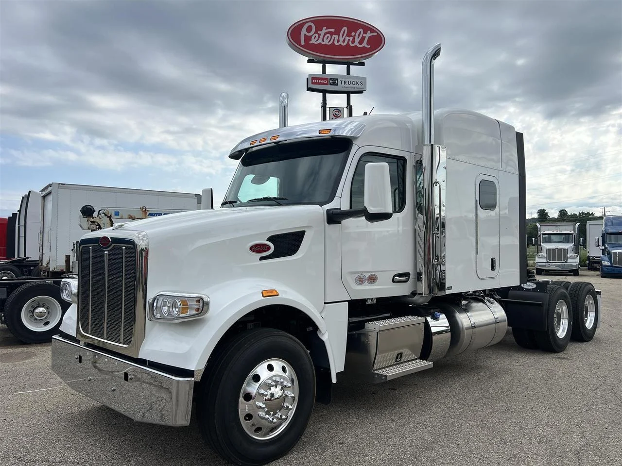 2027 Peterbilt 567 in South St. Paul, MN — photo 12