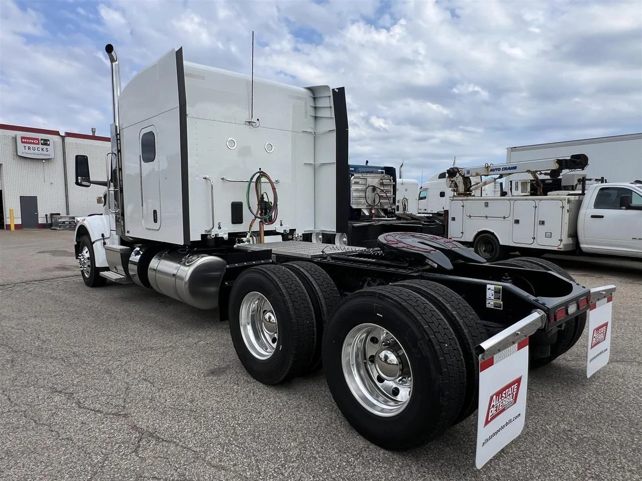 2027 Peterbilt 567 in South St. Paul, MN — photo 5
