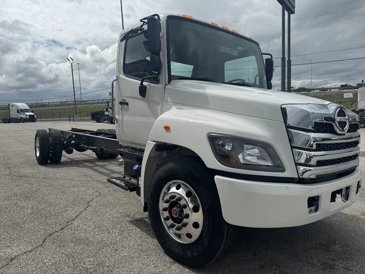 2026 Hino L6 in Indianapolis, IN — photo 2
