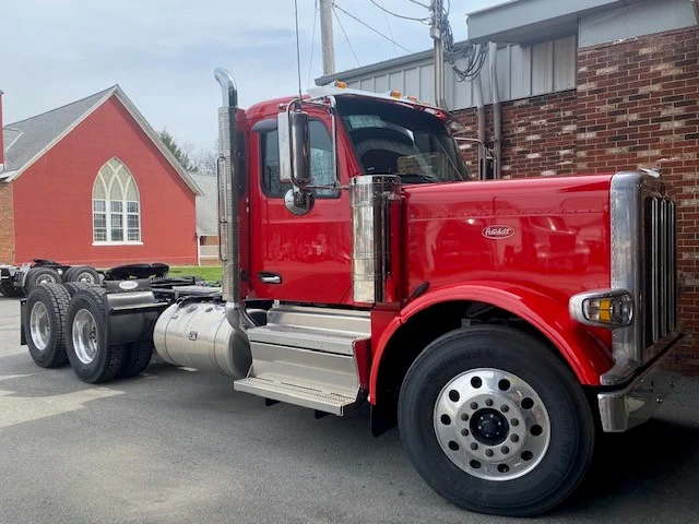 2026 Peterbilt 589 - image 2