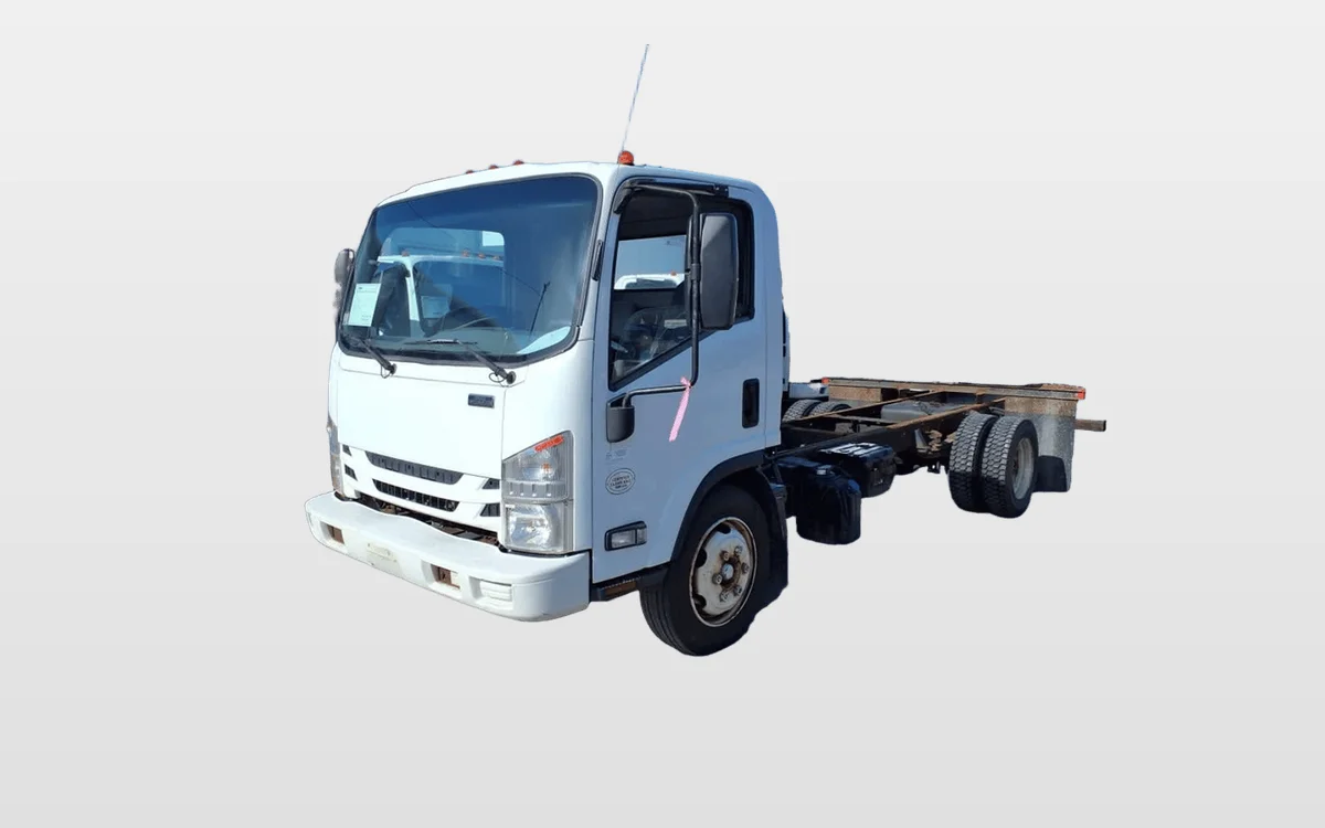 2017 Isuzu NRR - image 1