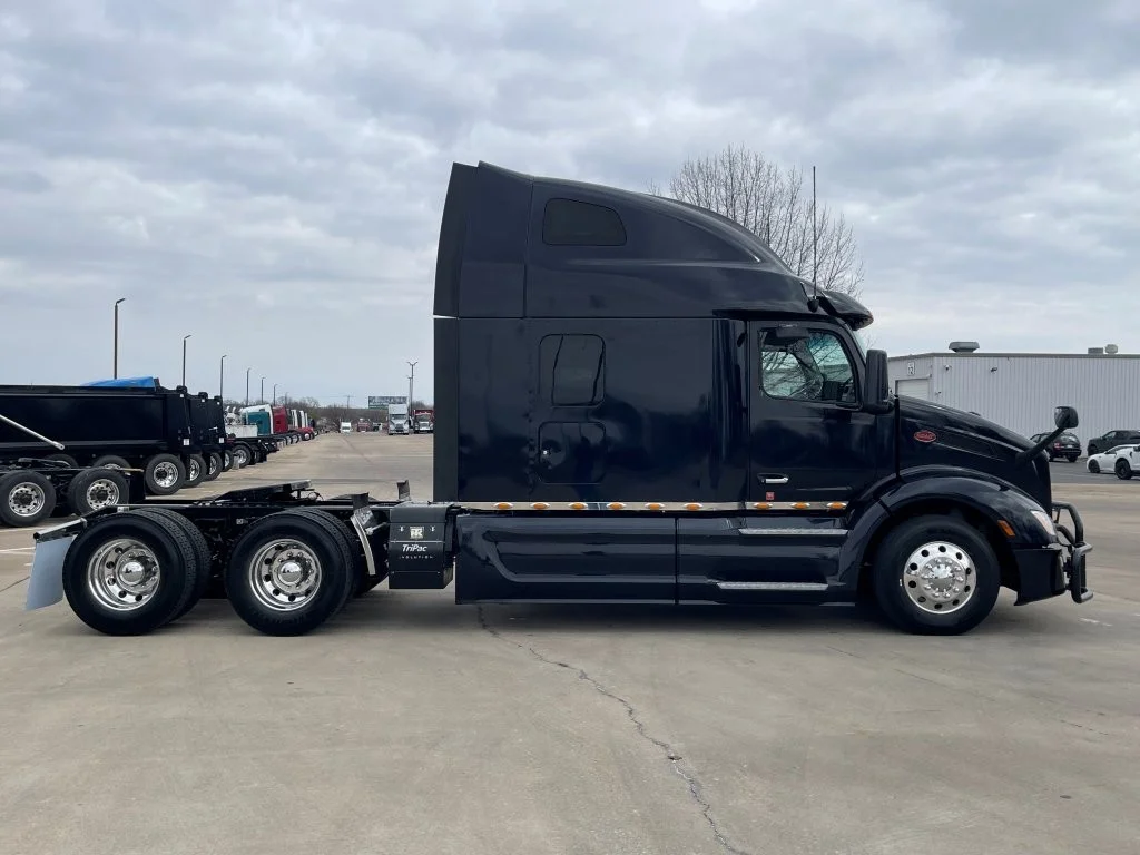 2023 Peterbilt 579 in Springfield, MO — photo 6