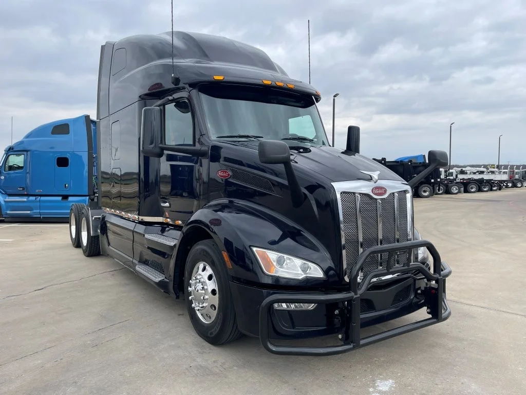 2023 Peterbilt 579 in Springfield, MO — photo 7