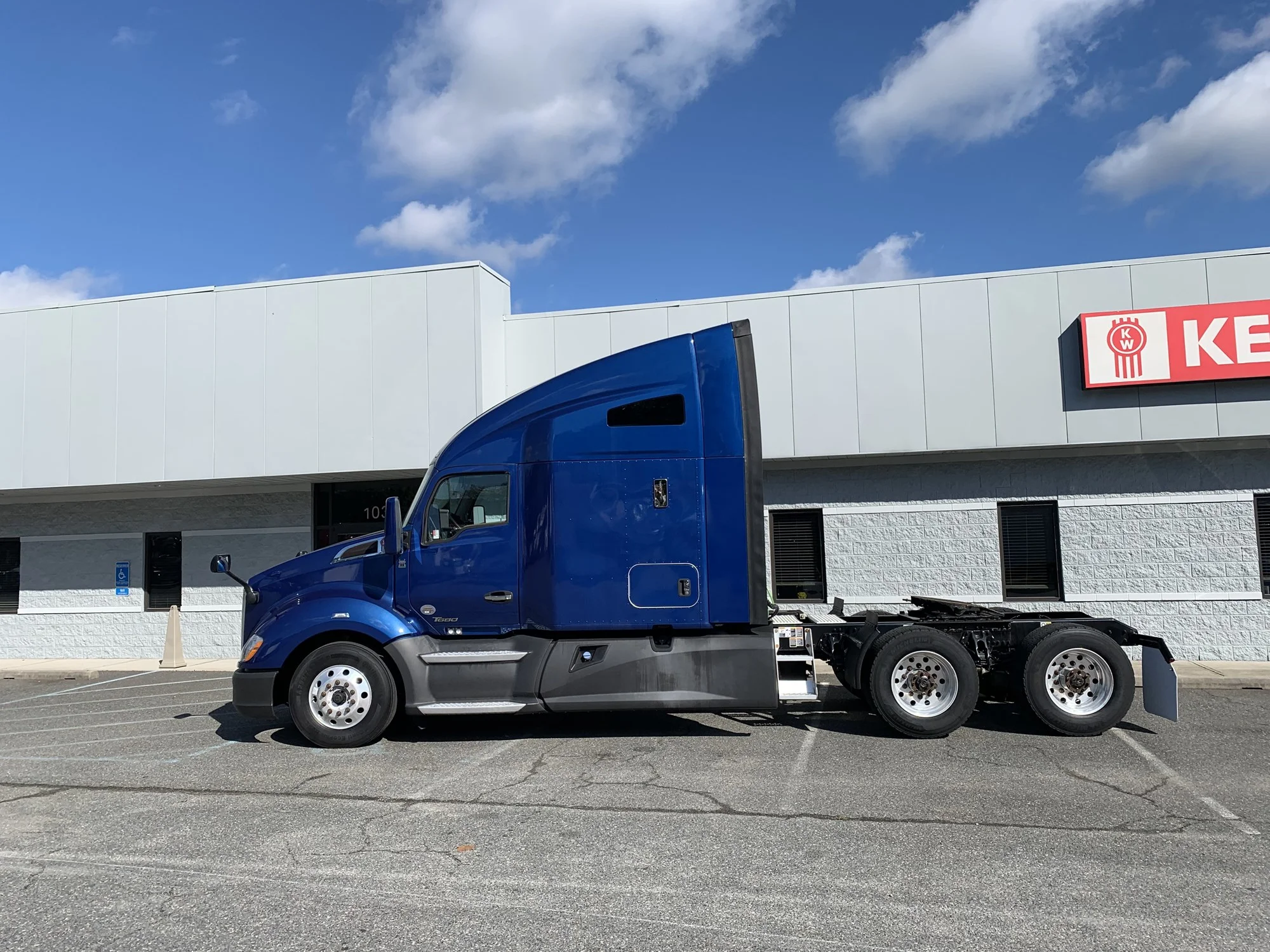 2021 Kenworth T680 in Chesapeake, VA, VA