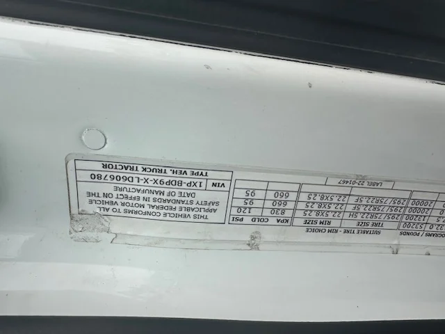 2020 Peterbilt 579 in Dayton, OH — photo 11