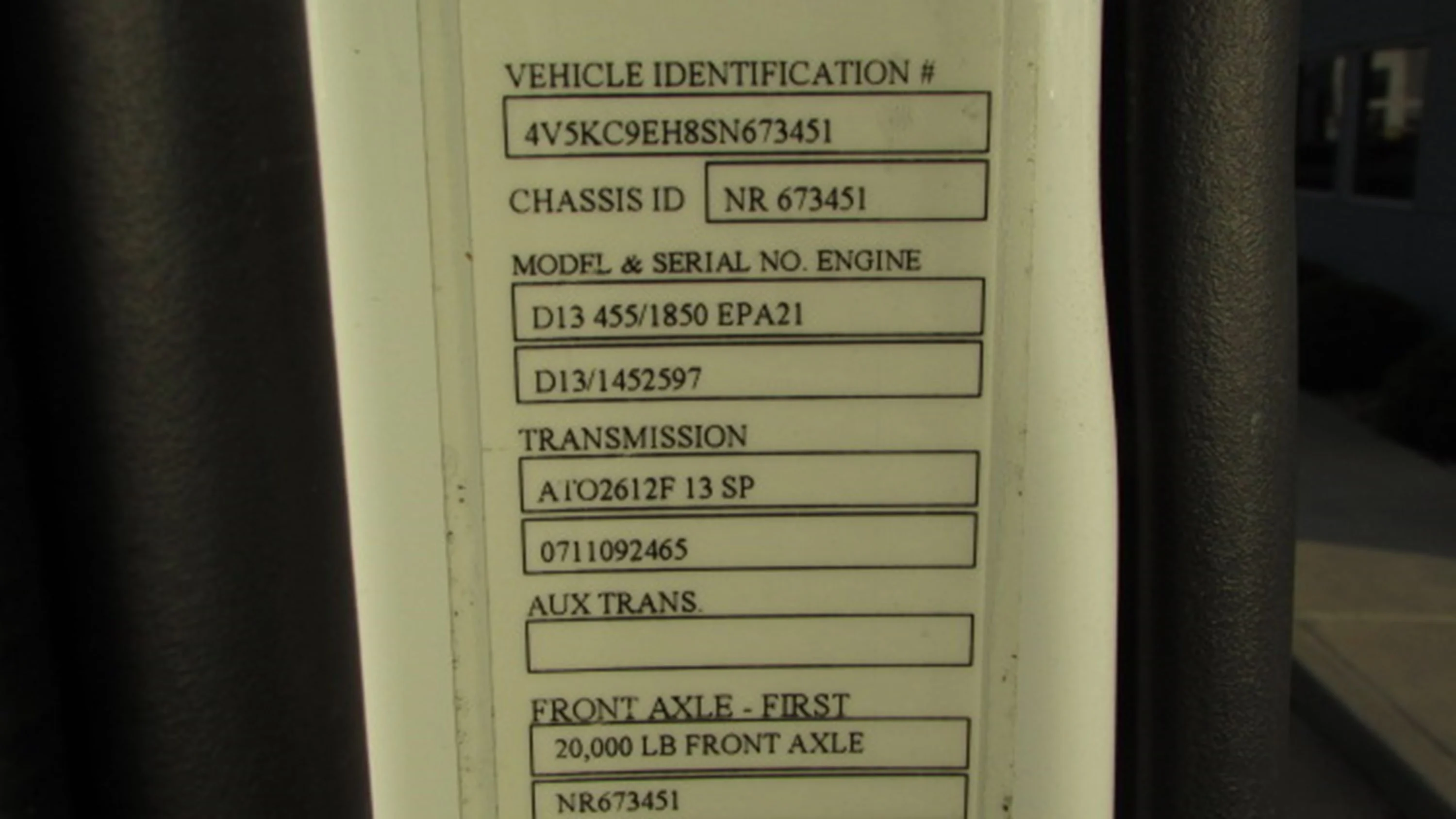2025 Volvo VHD 300 in Houston, TX — photo 13