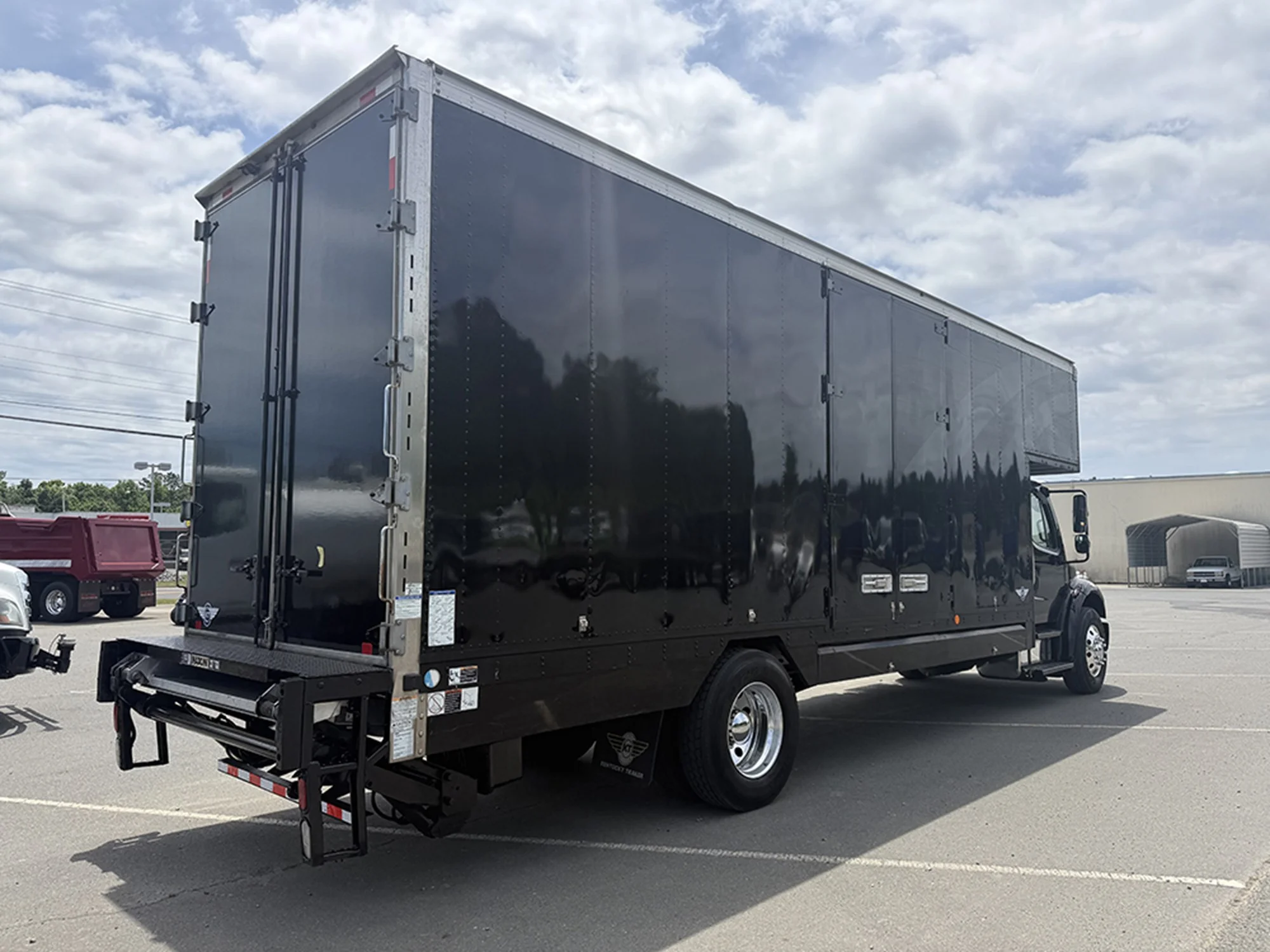 2019 Freightliner eM2 in Roanoke, VA — photo 4