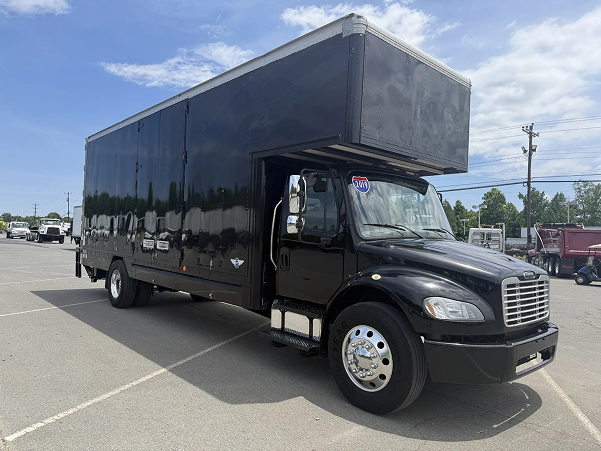 2019 Freightliner eM2 in Roanoke, VA — photo 2