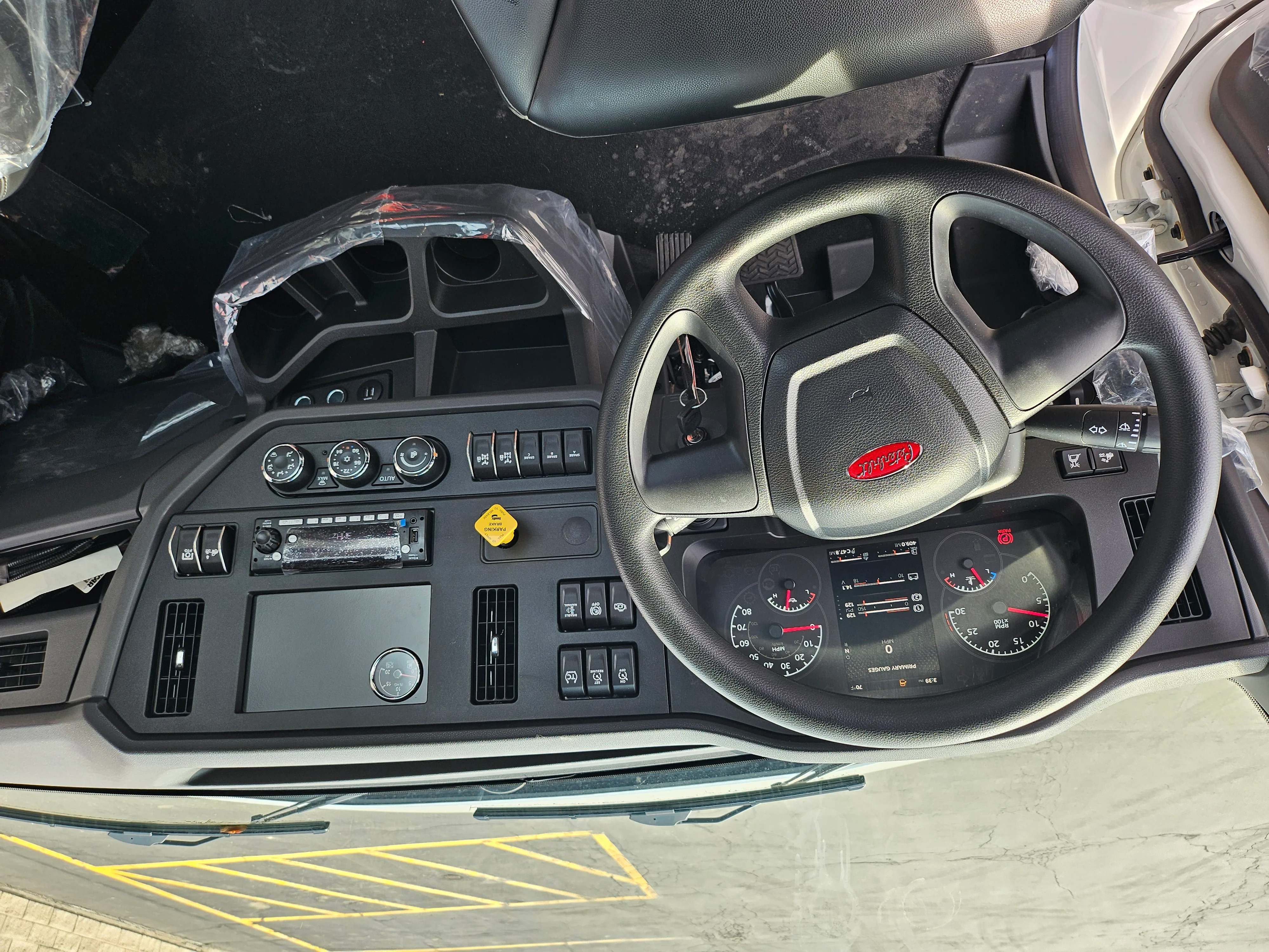 2025 Peterbilt 548 in Buffalo, NY — photo 7