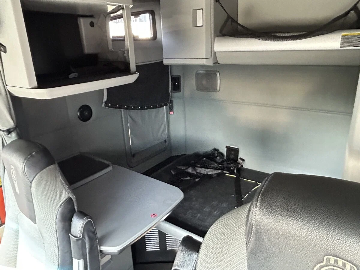 2021 Kenworth T880 — photo 9
