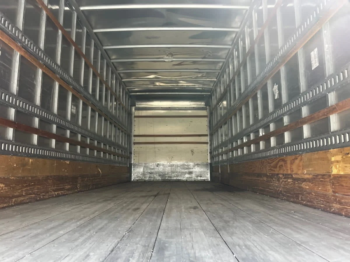 2018 International 4300 in West Sacramento, CA — photo 8