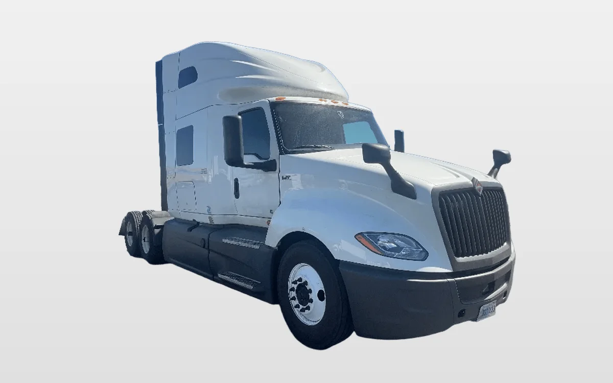 2023 International LT - image 1