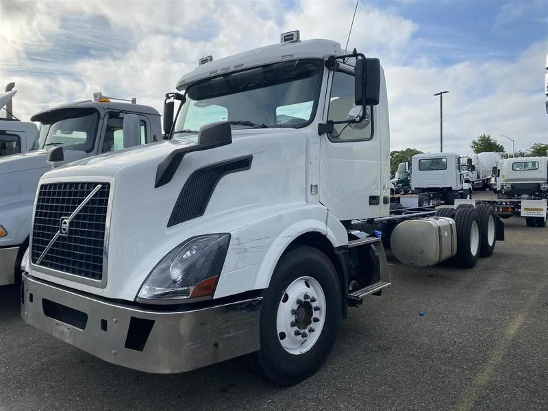 2017 Volvo VNL 860