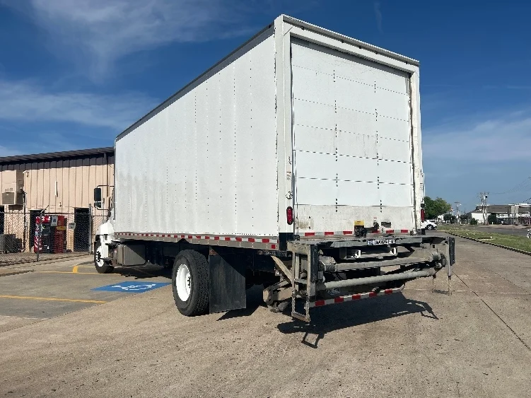 2020 Hino 268 in Oklahoma City, OK — photo 6