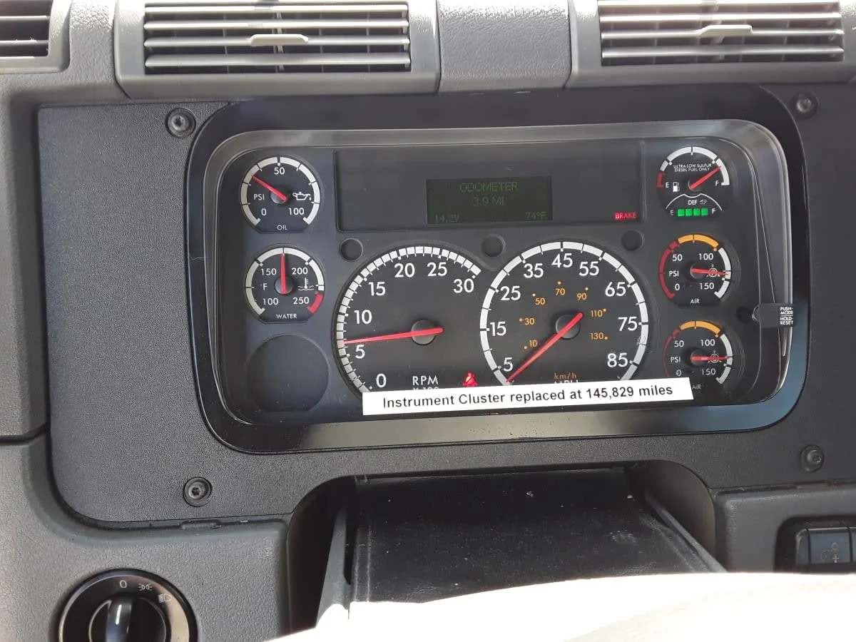 2018 Freightliner Cascadia - image 9