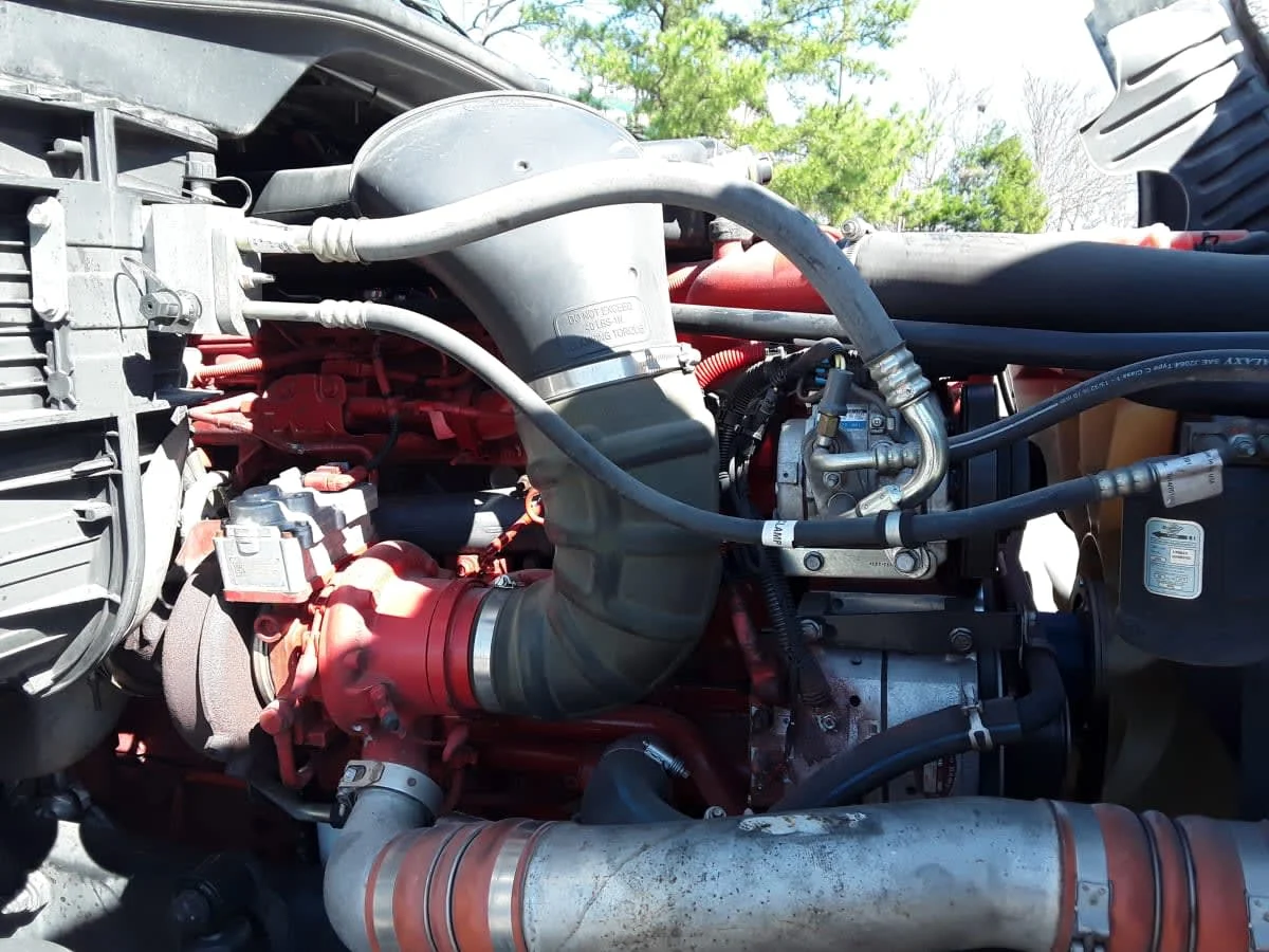 2018 Freightliner Cascadia - image 8