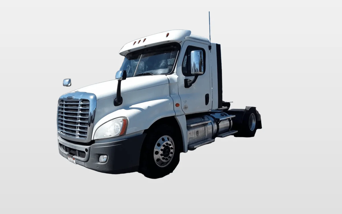 2018 Freightliner Cascadia - image 1